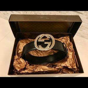 Men’s Gucci “Guccissima” belt with interlocking G